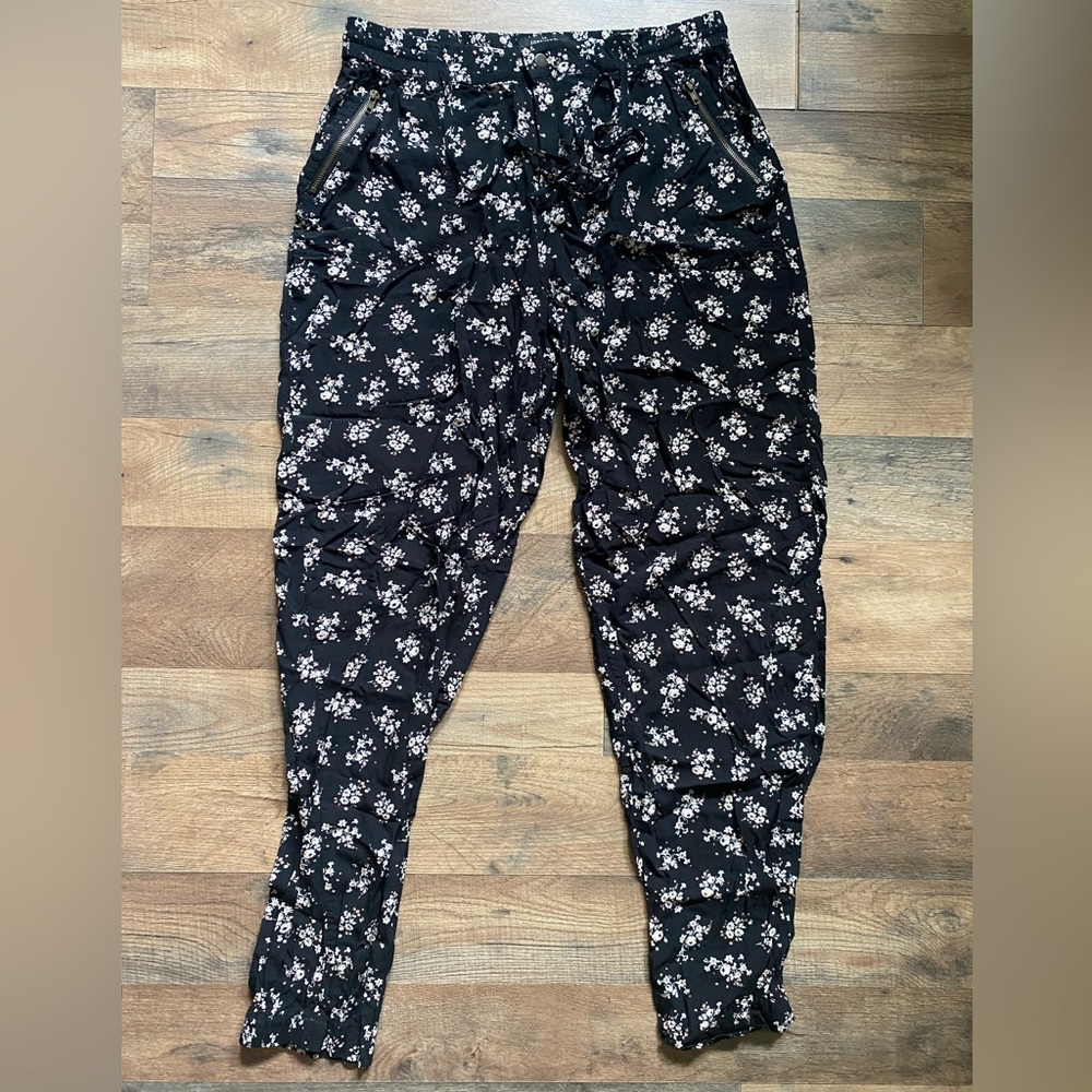 Forever 21 Floral Pants